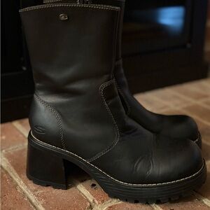 Super Rare 90s Y2K Skechers Women's Black Platform Boots